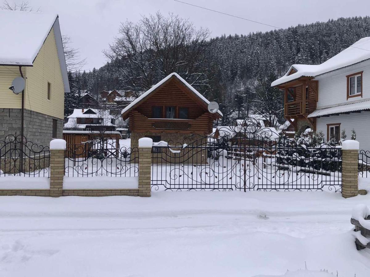 Yablunevyi Tsvit Яремча Экстерьер фото