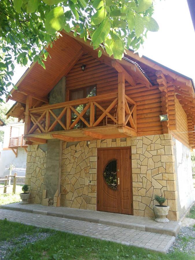 Yablunevyi Tsvit Яремча Экстерьер фото